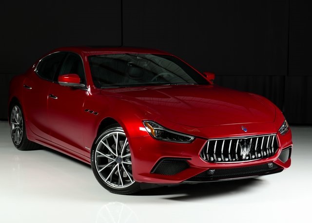 New 2019 Maserati Ghibli S Q4 With Navigation Awd